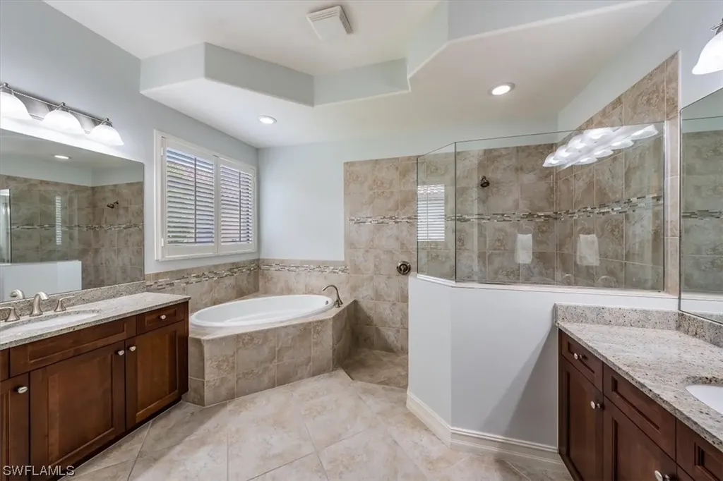 15918 Secoya Reserve Circle Naples FL 34110