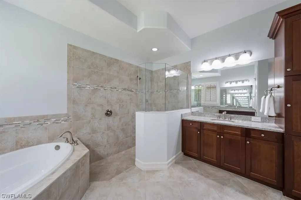 15918 Secoya Reserve Circle Naples FL 34110