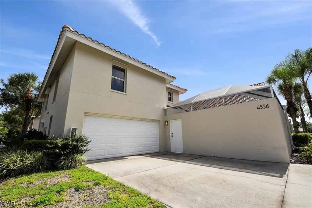 4536 Court Way Naples FL 34109