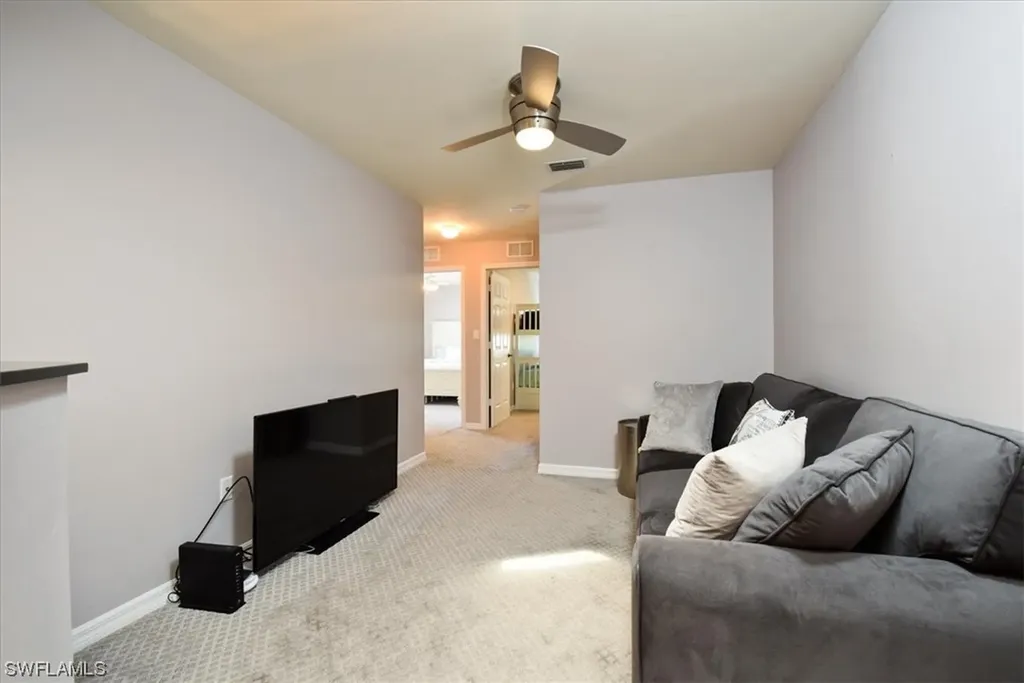 4536 Court Way Naples FL 34109