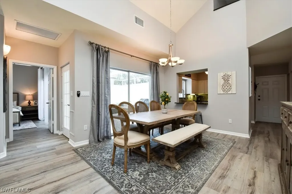 4536 Court Way Naples FL 34109
