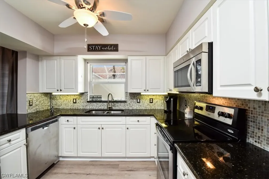4536 Court Way Naples FL 34109