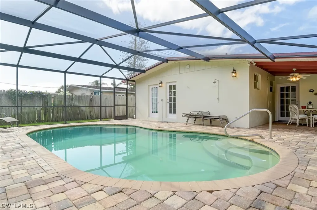 747 102nd Avenue N Naples FL 34108