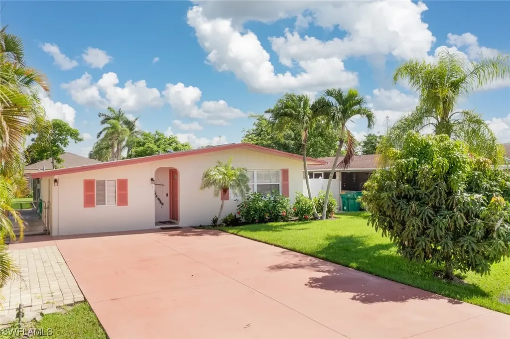 747 102nd Avenue N Naples FL 34108