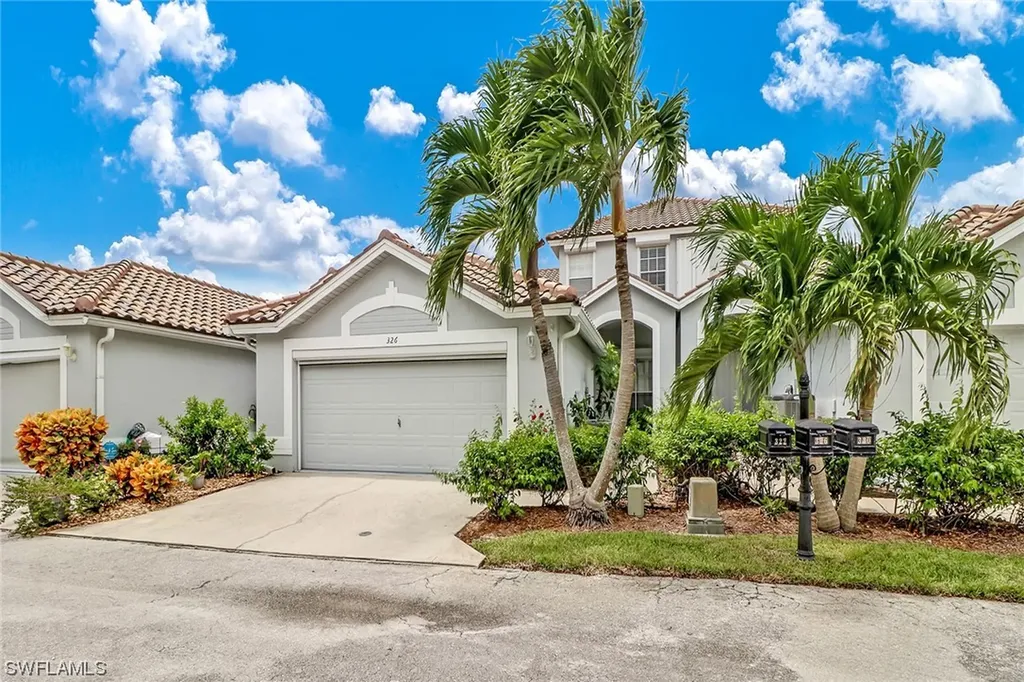 326 Stella Maris Drive S Naples FL 34114
