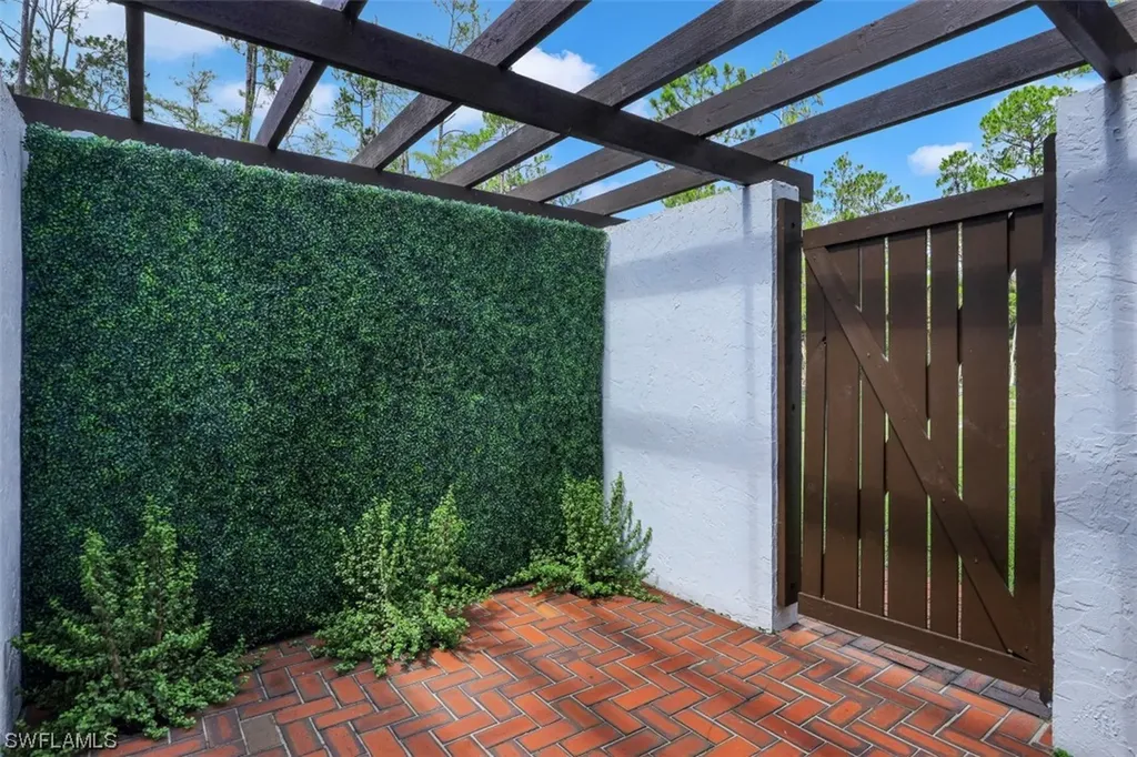 175 23rd Street NW Naples FL 34120