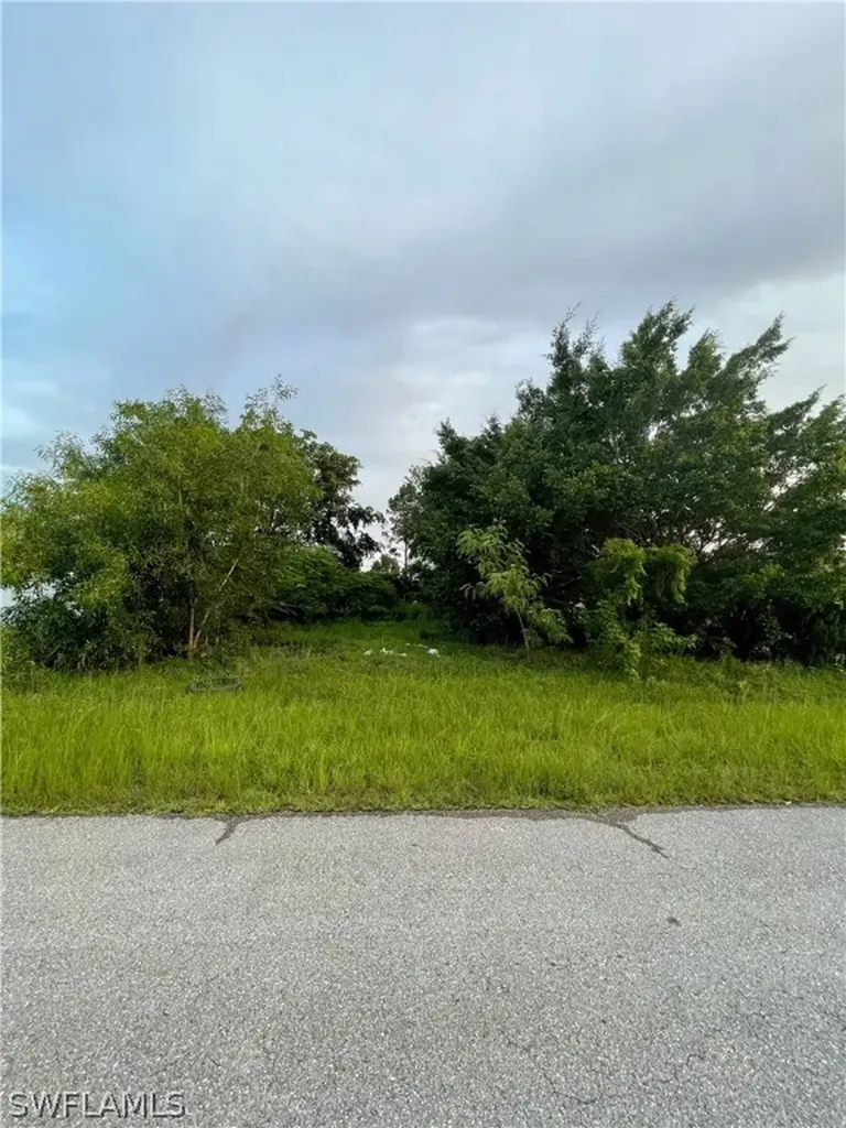 330 NE 10th Street Cape Coral FL 33909