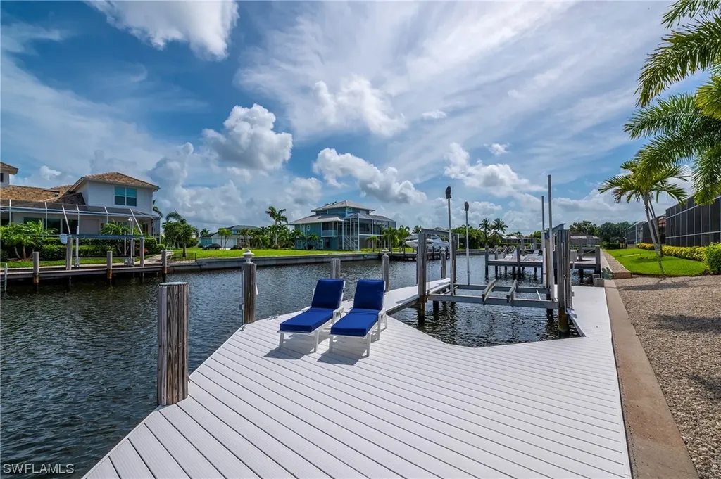 1060 Cottonwood Court Marco Island FL 34145