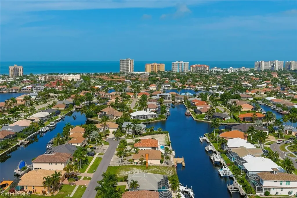 1060 Cottonwood Court Marco Island FL 34145