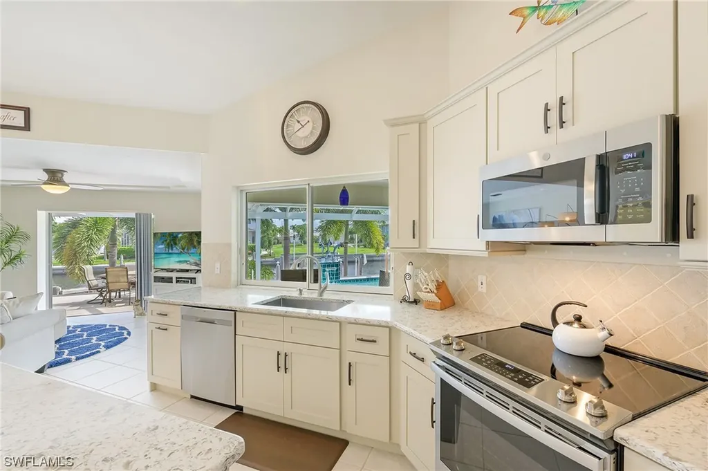 1060 Cottonwood Court Marco Island FL 34145