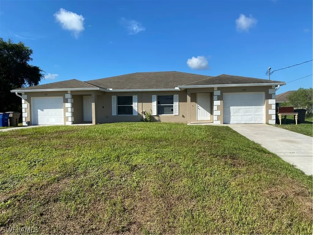 4537/4539 24th Street SW Lehigh Acres FL 33973
