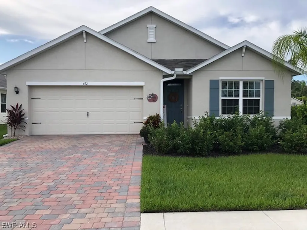 692 Hadley Street E Naples FL 34104