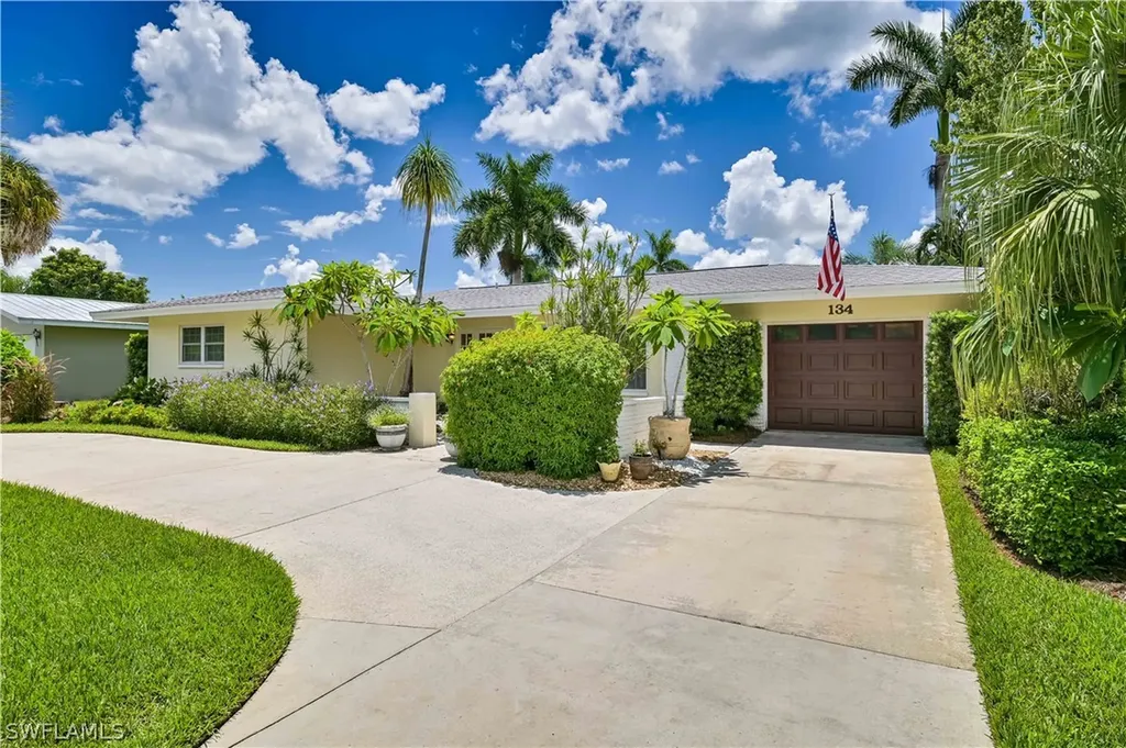 134 SW 52nd Street Cape Coral FL 33914