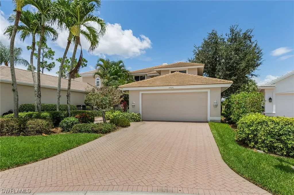 2505 High Court Naples FL 34105