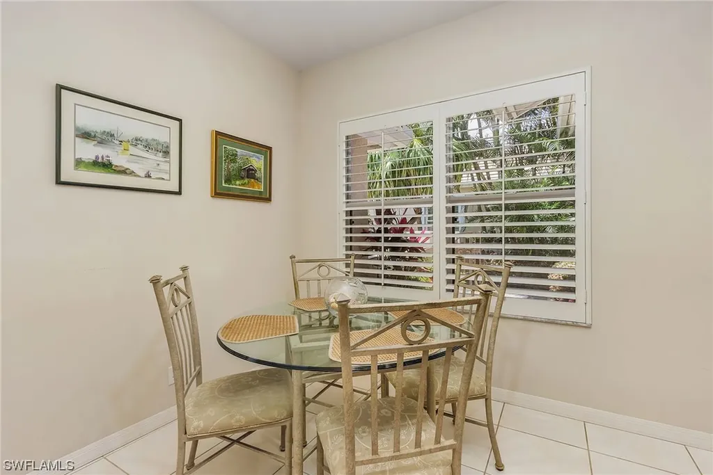 2505 High Court Naples FL 34105