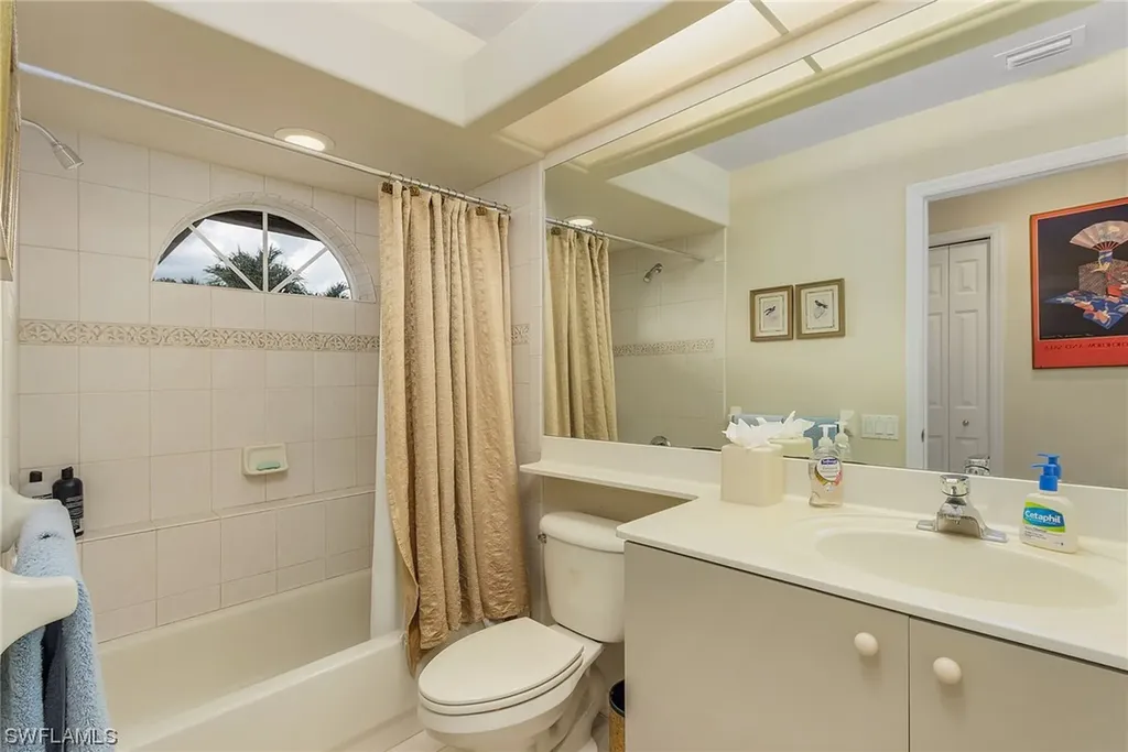 2505 High Court Naples FL 34105