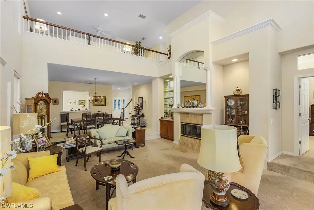 2505 High Court Naples FL 34105