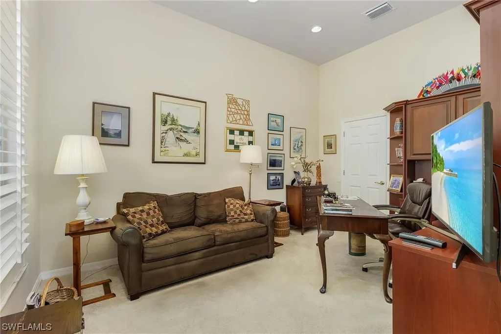 2505 High Court Naples FL 34105