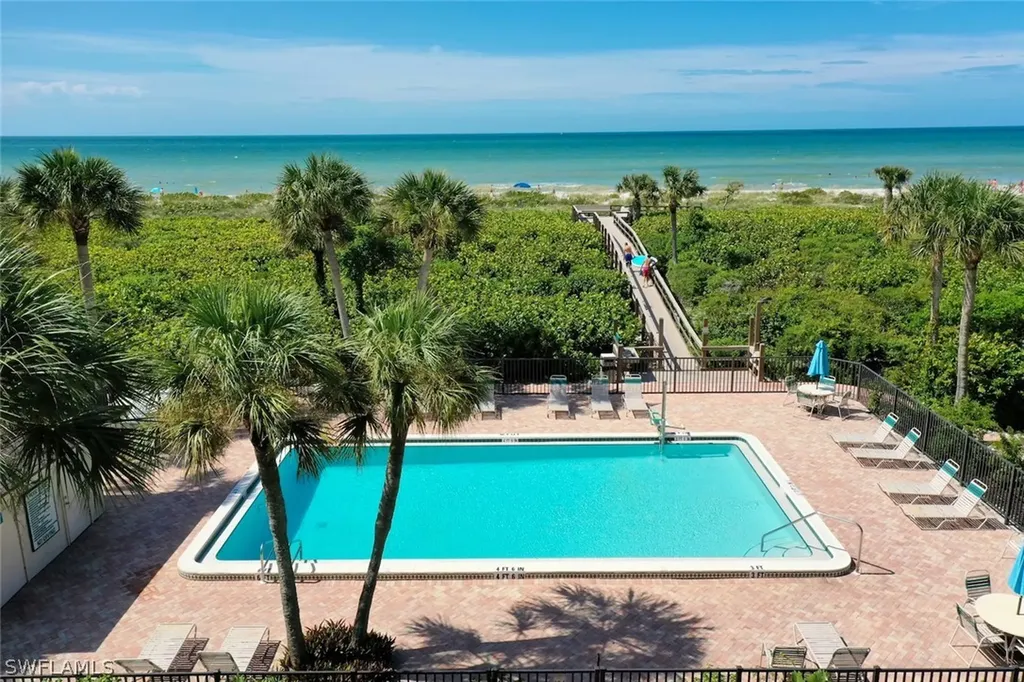 2475 W Gulf Drive Sanibel FL 33957