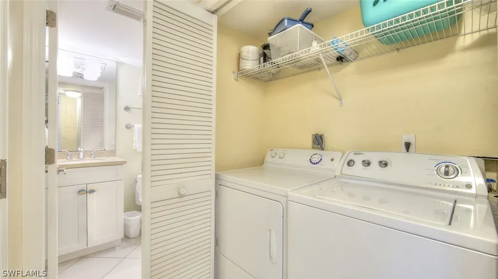 2475 W Gulf Drive Sanibel FL 33957