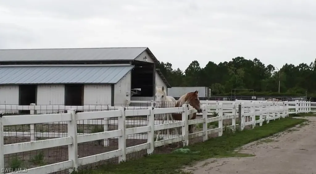 2400 Oil Well Road Naples FL 34120
