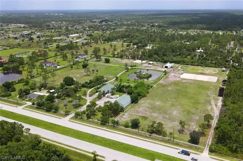 2400 Oil Well Road Naples FL 34120