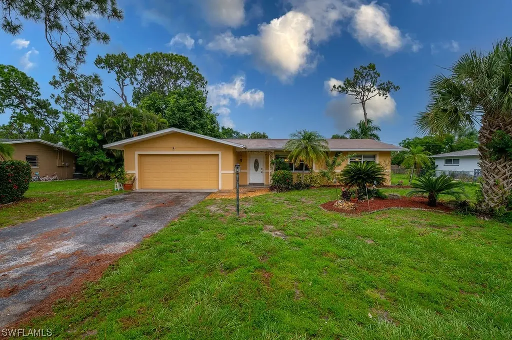 2348 Woodland Boulevard Fort Myers FL 33907