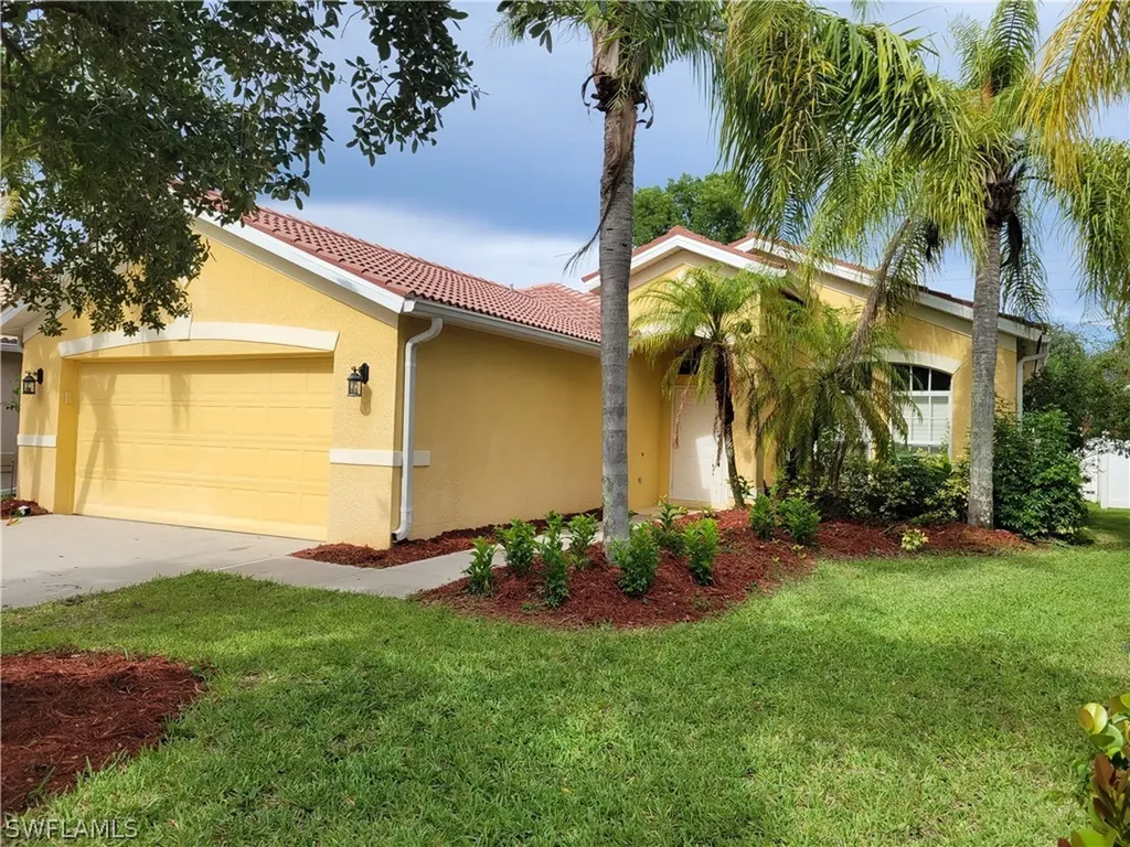 8328 Laurel Lakes Boulevard Naples FL 34119
