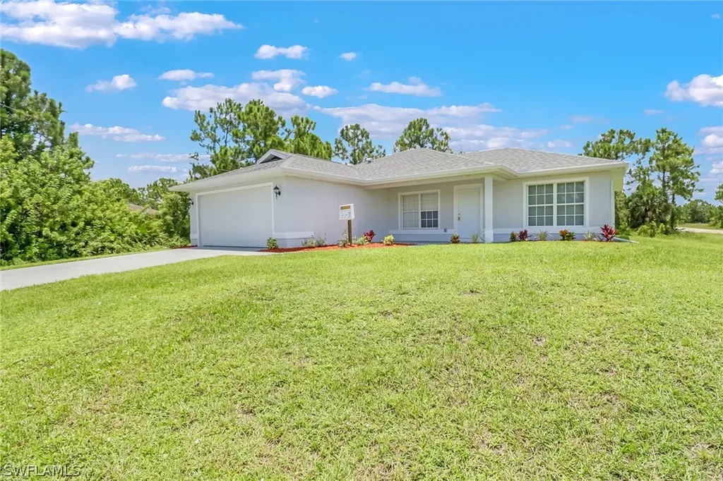 1110 Damen Street E Lehigh Acres FL 33974