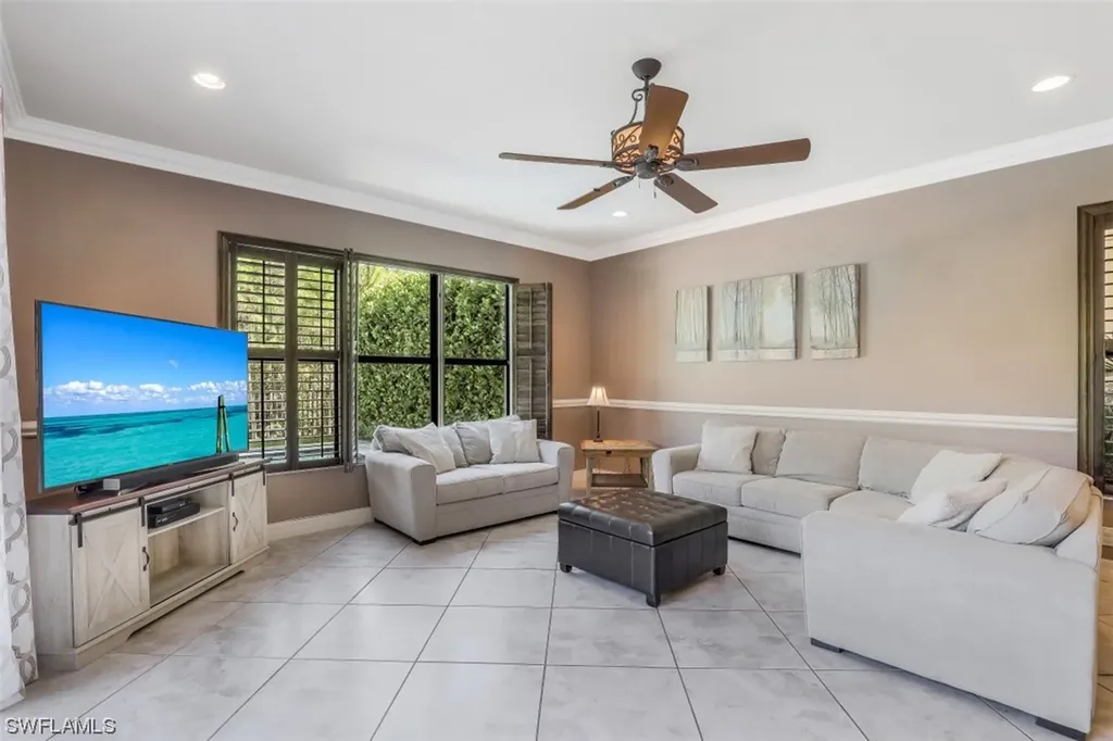 3407 Pacific Drive Naples FL 34119