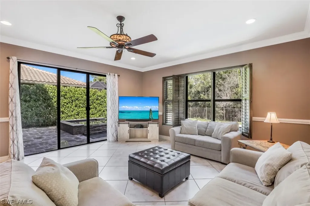 3407 Pacific Drive Naples FL 34119