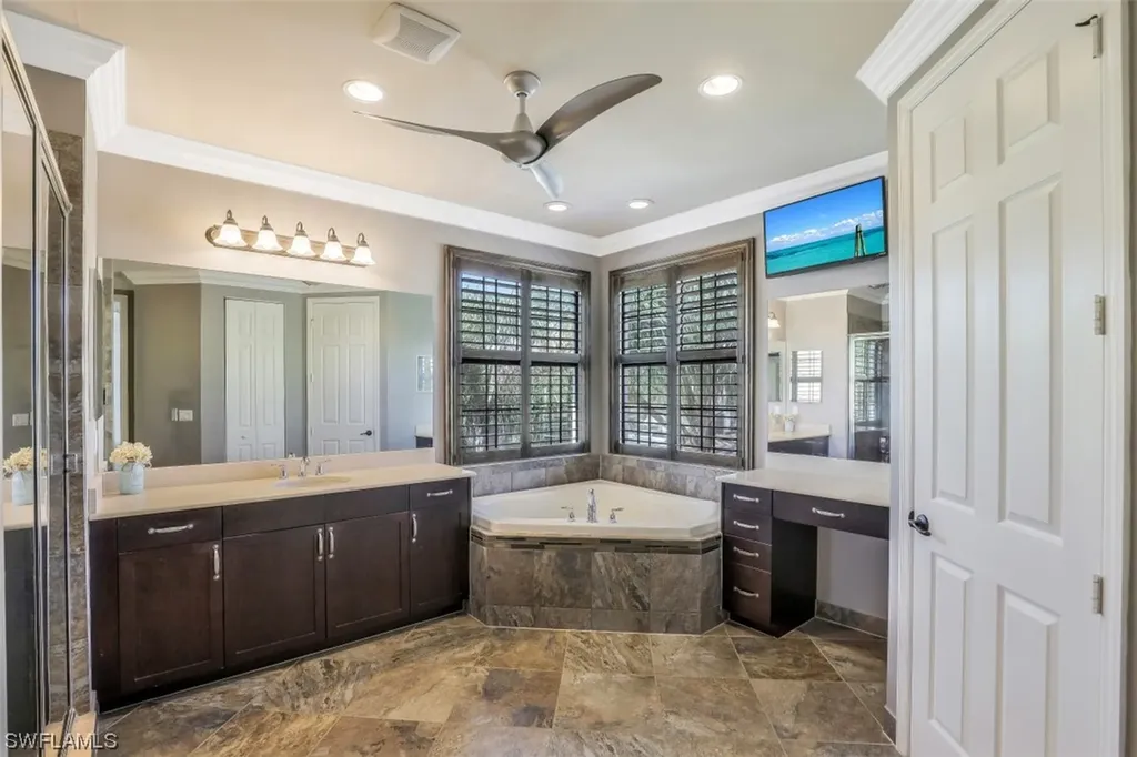 3407 Pacific Drive Naples FL 34119