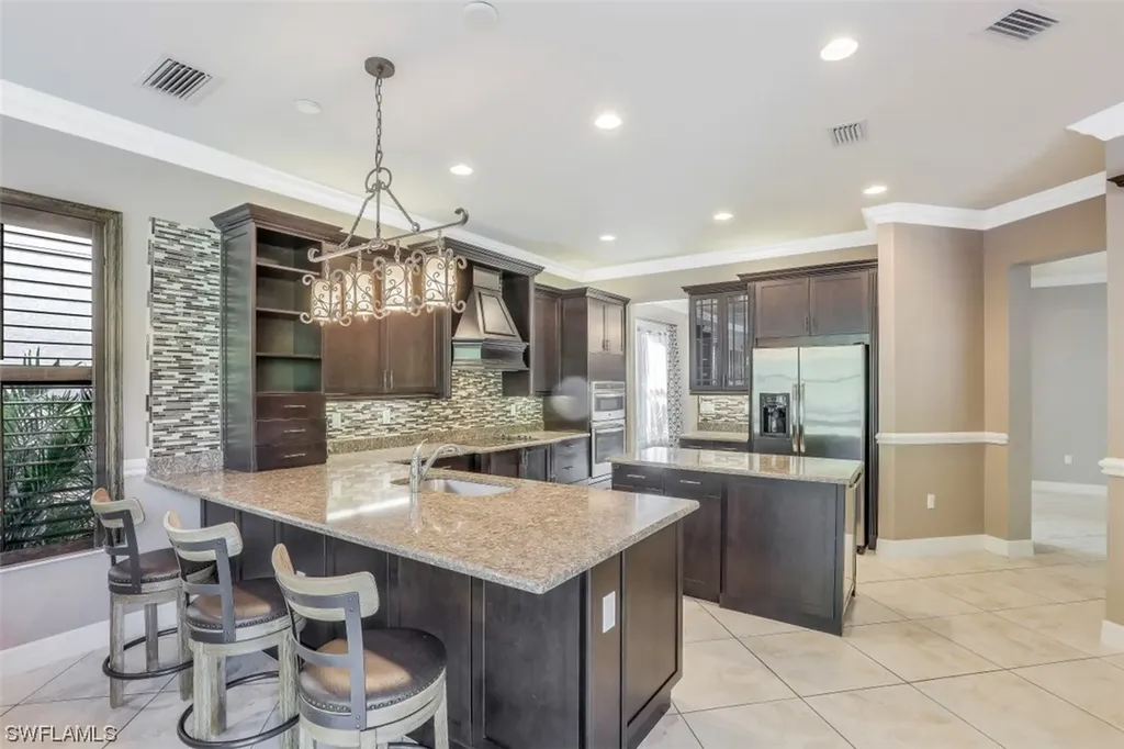 3407 Pacific Drive Naples FL 34119