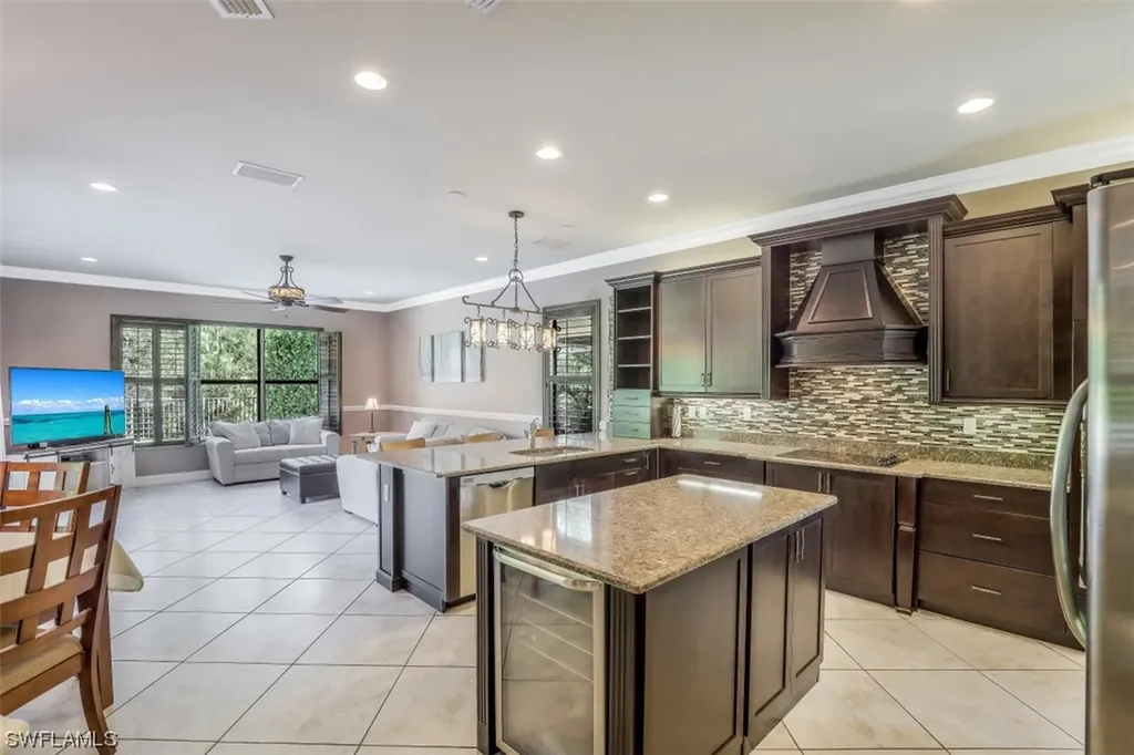 3407 Pacific Drive Naples FL 34119