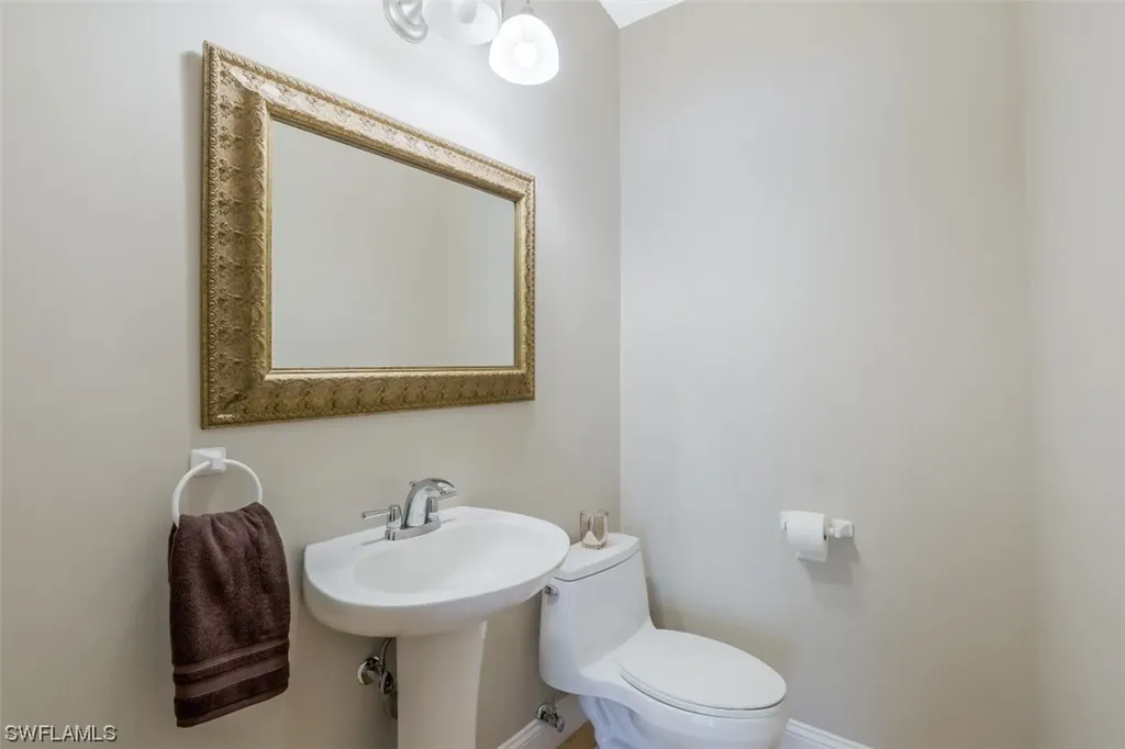 762 Hickory Road Naples FL 34108