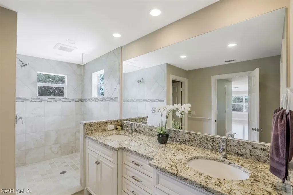 762 Hickory Road Naples FL 34108