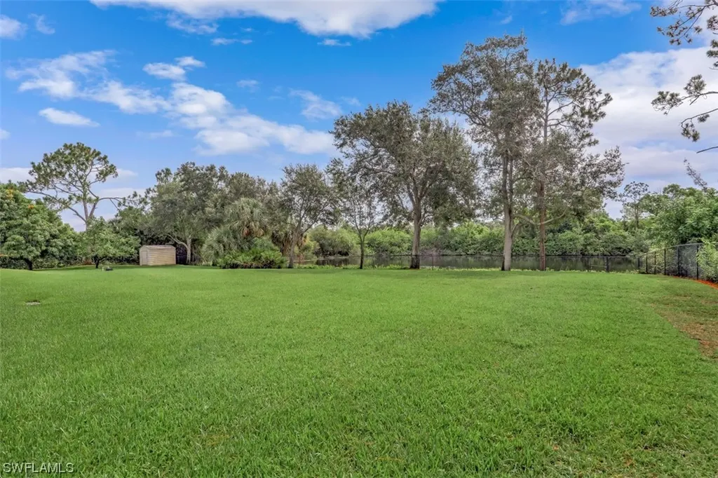 762 Hickory Road Naples FL 34108