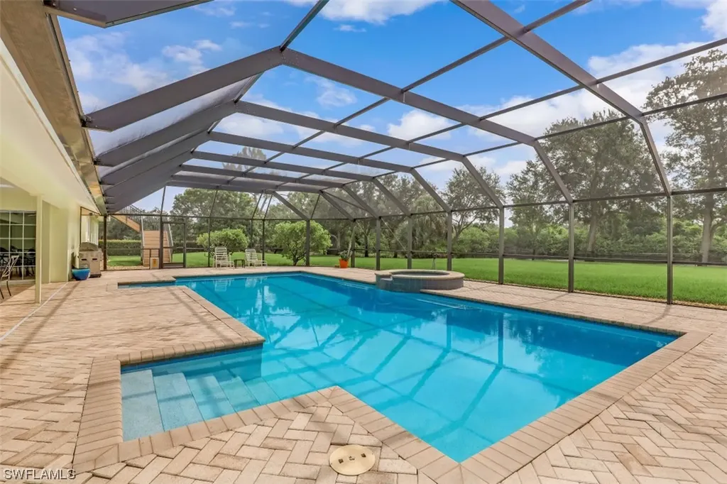 762 Hickory Road Naples FL 34108