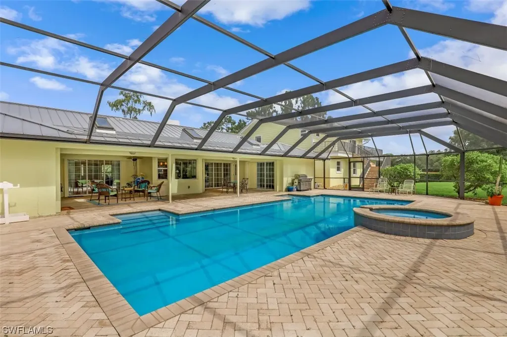 762 Hickory Road Naples FL 34108
