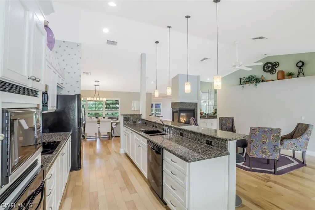 762 Hickory Road Naples FL 34108