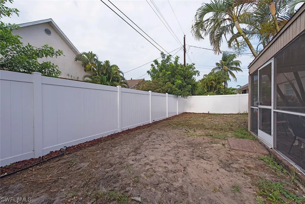 738 103rd Avenue N Naples FL 34108