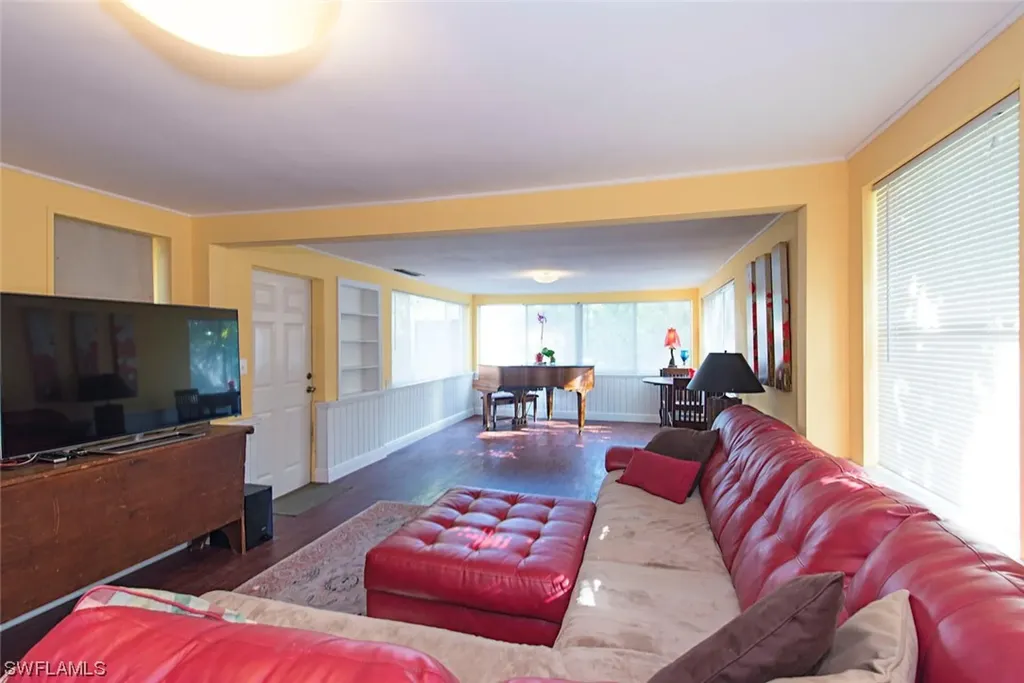 738 103rd Avenue N Naples FL 34108