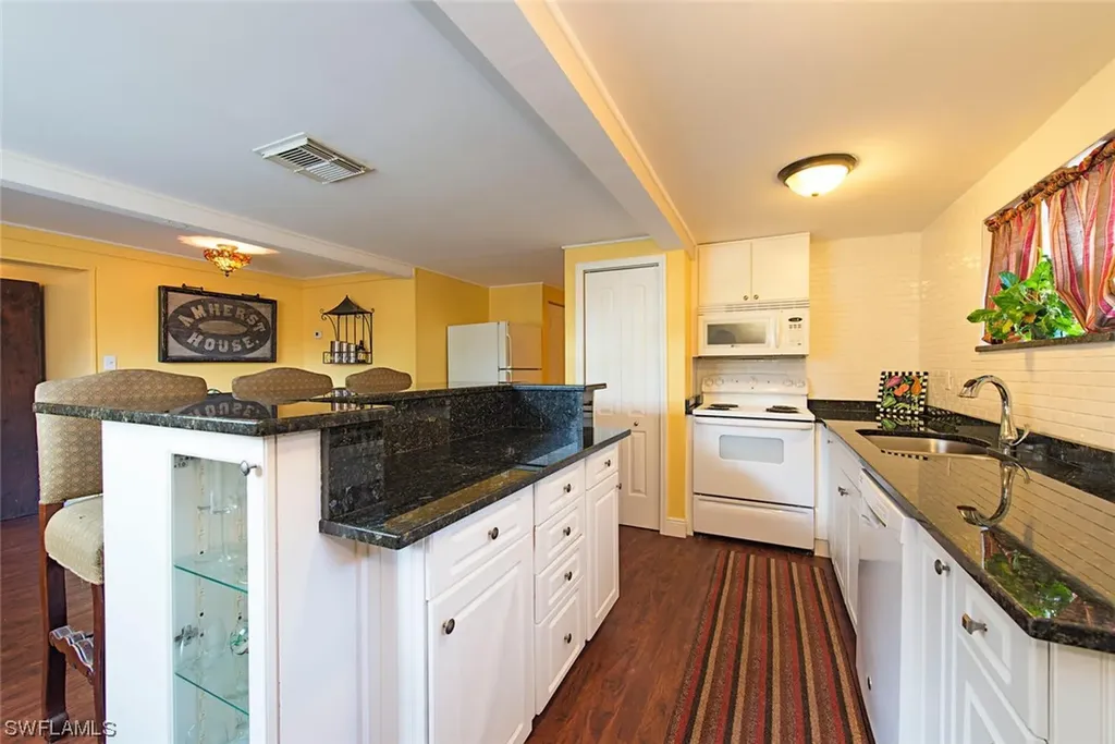 738 103rd Avenue N Naples FL 34108