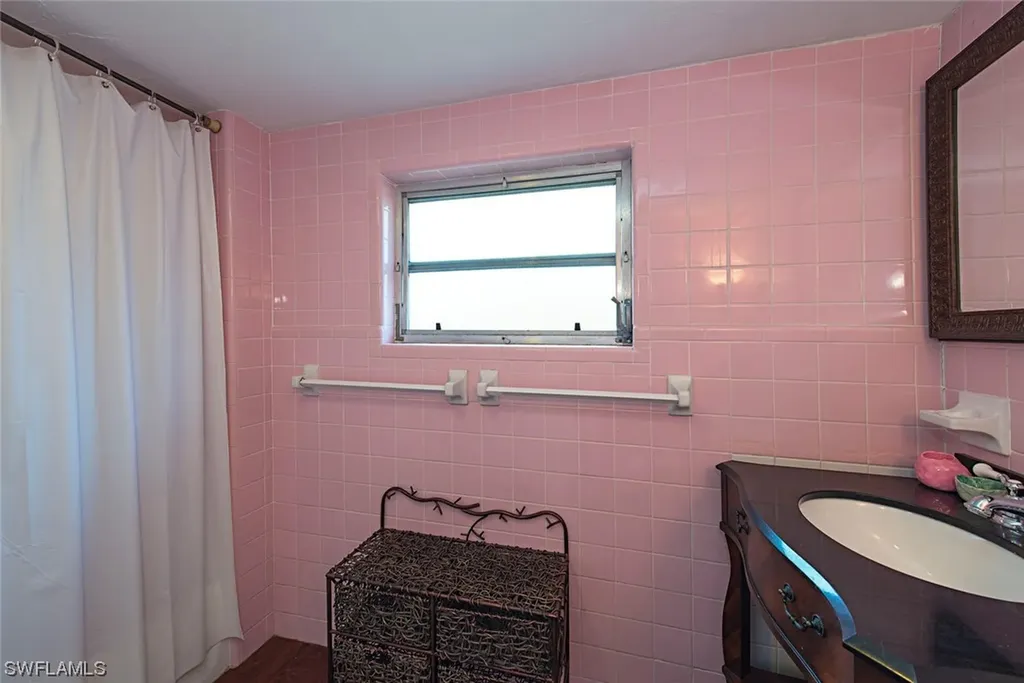 738 103rd Avenue N Naples FL 34108
