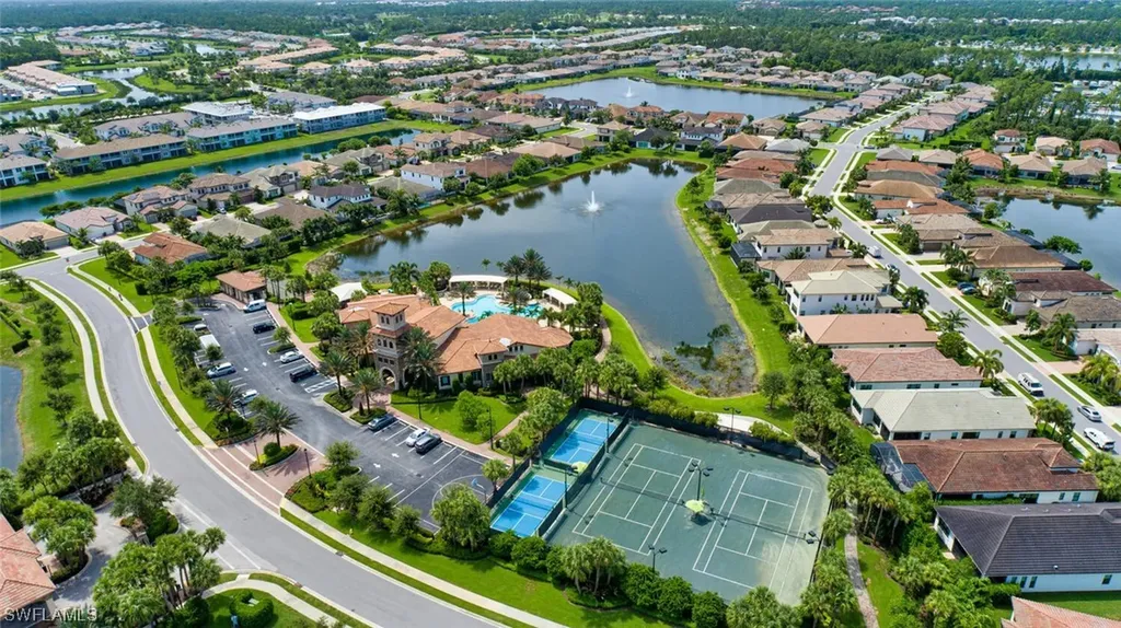 9301 Woodhurst Drive Naples FL 34120