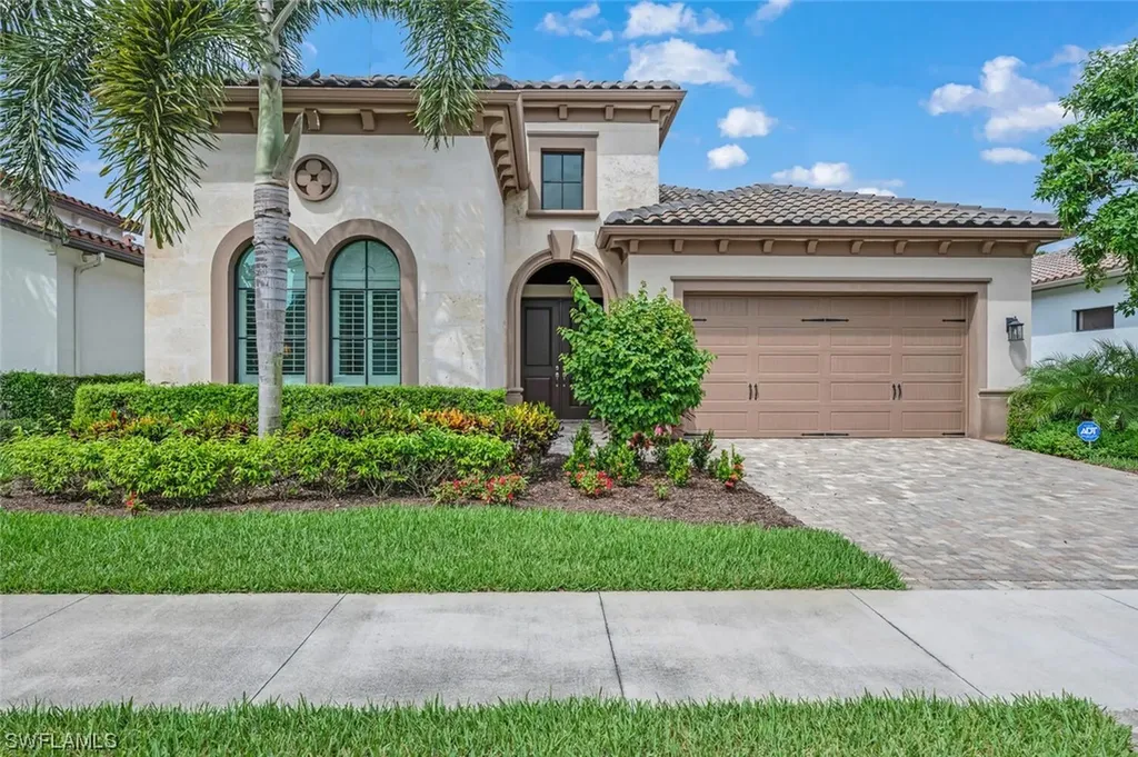 9301 Woodhurst Drive Naples FL 34120