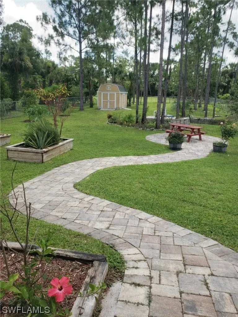 560 16th Street SE Naples FL 34117