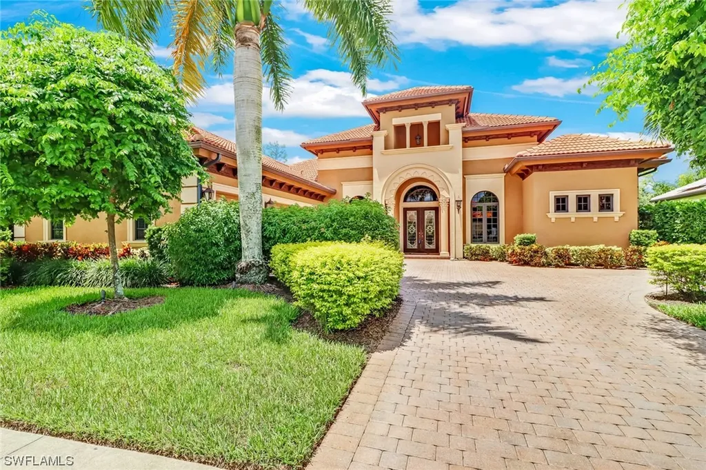 7437 Byrons Way Naples FL 34113