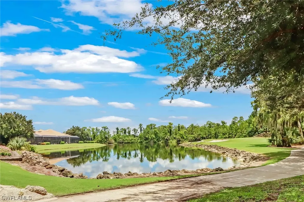 7437 Byrons Way Naples FL 34113