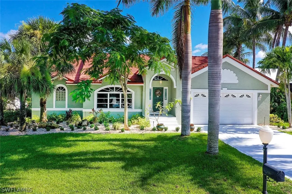 8549 S Lake Circle Fort Myers FL 33908
